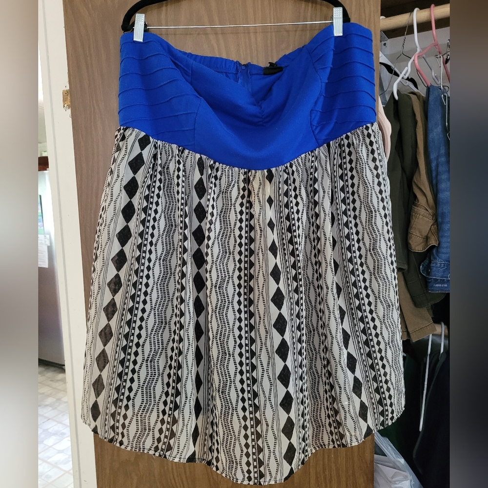 Torrid Blue and Black Geometric Strapless Dress